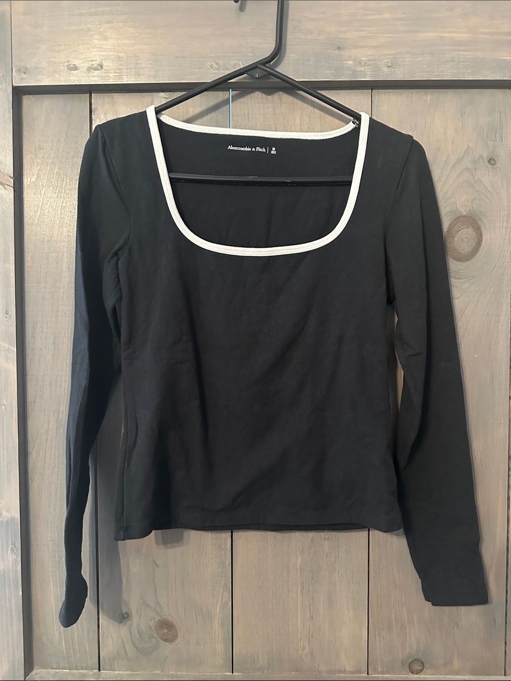 Abercrombie & Fitch Black Long-Sleeve Scoop Neck Top with White Trim